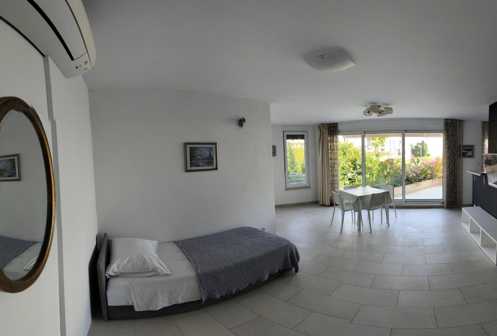Apartments Mariot Спліт Екстер'єр фото